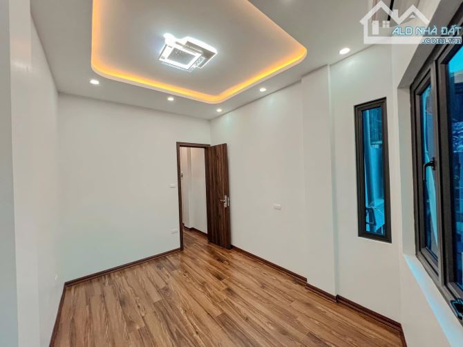 NHÀ ĐẸP ĐÓN XUÂN - Ô TÔ ĐỖ CỬA - HIỆN ĐẠI - KHU VỰC SẦM UẤT TIỆN ÍCH VŨ PHẠM HÀM - 4