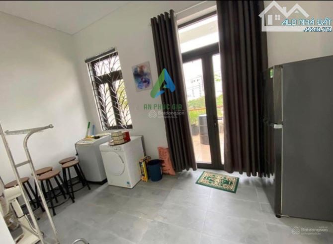 CHO THUÊ NHÀ NGUYÊN CĂN MẶT TIỀN ĐƯỜNG HOÀNG BÍCH SƠN - 70 M² - 3 PN - GIÁ 22 TRIỆU - 4