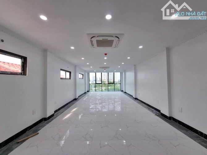 Hàng hiếm Hoàng Quốc Việt 80m2 mặt tiền 5 mét 8 tầng nhỉnh 38 Tỷ - PHÂN LÔ - GARA 3 Ô TÔ T - 4