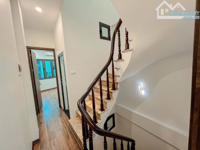 NHÀ ĐẸP ĐÓN XUÂN - Ô TÔ ĐỖ CỬA - HIỆN ĐẠI - KHU VỰC SẦM UẤT TIỆN ÍCH VŨ PHẠM HÀM - 5