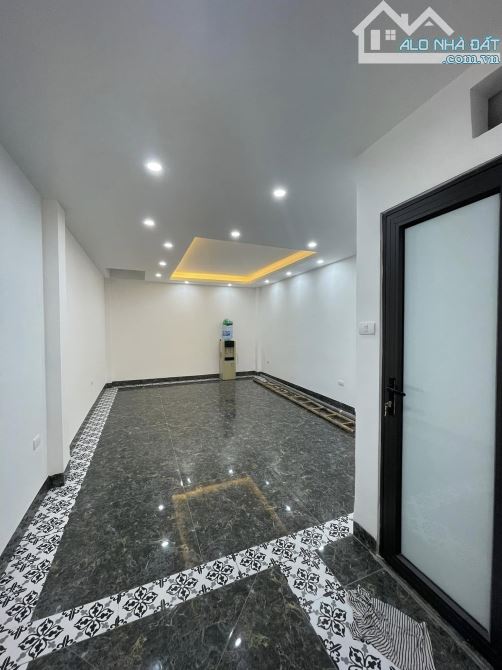 MẶT NGÕ KINH DOANH - THANG MÁY. PHAN ĐÌNH GIÓT - THANH XUÂN 68m 7 TẦNG GIÁ NHỈNH 20 TỶ - 7