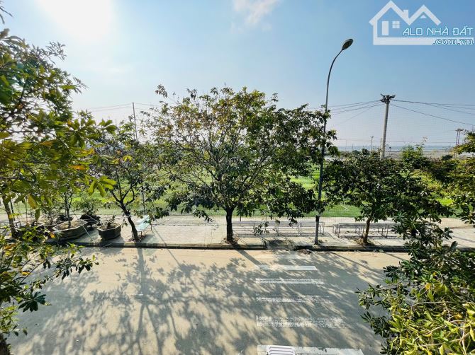 🏡 Nhà 3 Tầng KĐT Phú Mỹ Thượng - Giá chỉ 3,x Tỷ View Sân Bóng thuận tiện đầu tư và sinh s - 9