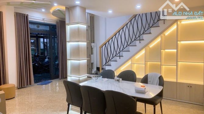 Bán Nhà 4 Tầng – Đẹp Long Lanh – 50,5m² – Giá Chỉ 4,3 Tỷ ✨ Trung Tâm Quận Hải Châu – Gần Q