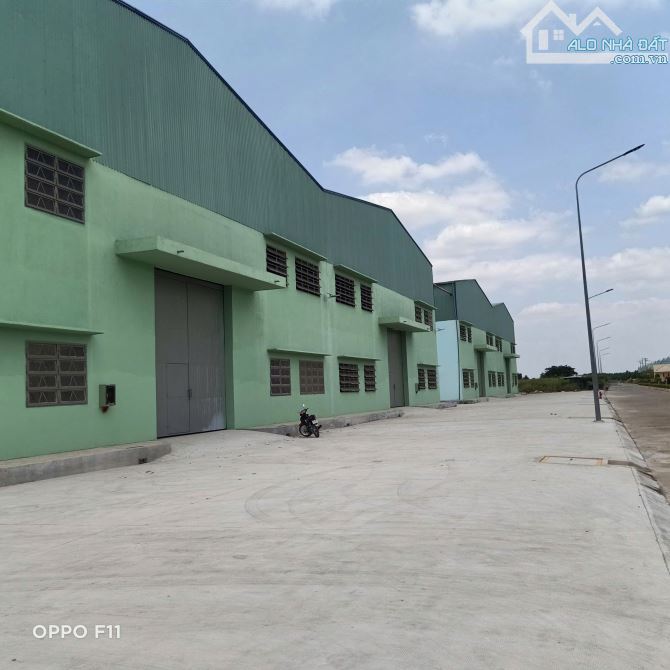 * Cho thuê kho xưởng*7000m2 DT824, Lương Hoà, Bến Lức, Long An