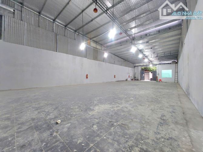 Cho thuê 220m2 kho , xưởng tại Tân Mai, Hoàng Mai, Hà Nội.