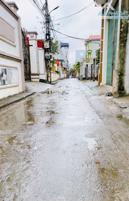 Bánn đất đẹp lô góc ô tô vào tận đất Khê Nữ  Đông Anh 62m zá rẻ