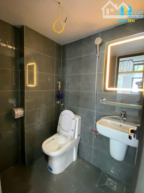 Cho Thuê CCMN ĐG Mậu Lương Hà Đông 25m2 Gác Xép Ban Công Full Nội Thất Thang Máy Ô Tô Đỗ