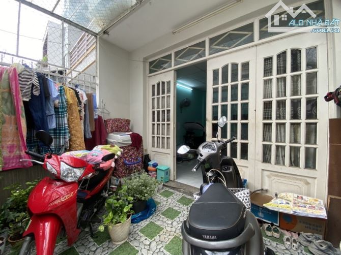 Nhà Nguyễn Du_ P7 Gò Vấp. DT 56m2. 2 tầng. Ngang 4.6m dài 12.2m. Giá 5.3 tỷ.
