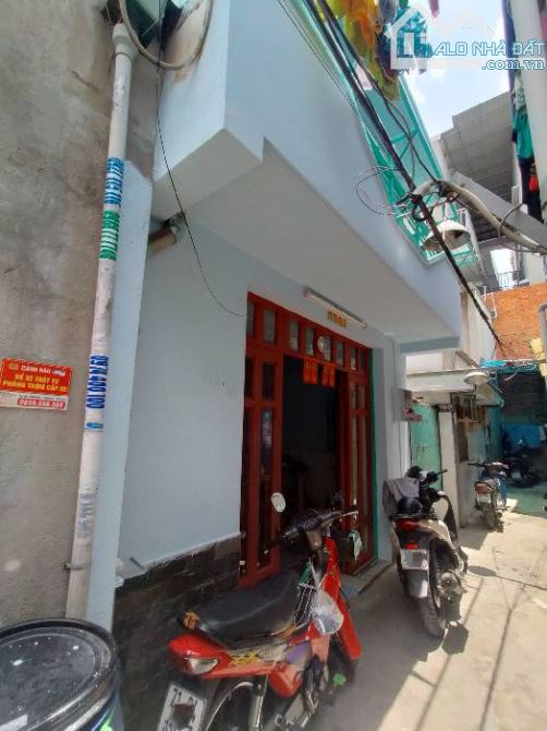 Hàng Hiếm, Bán Nhà Hương Lộ 2, 27m² x 2 Tầng, Giá Nhỏ 2 Tỷ