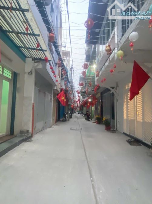 Bán nhà HẺM XE HƠI ĐỢI CỬA Vườn Chuối Q.3, 5 tầng, hàng xóm cư xá Đô Thành, nhỉnh 5 tỷ