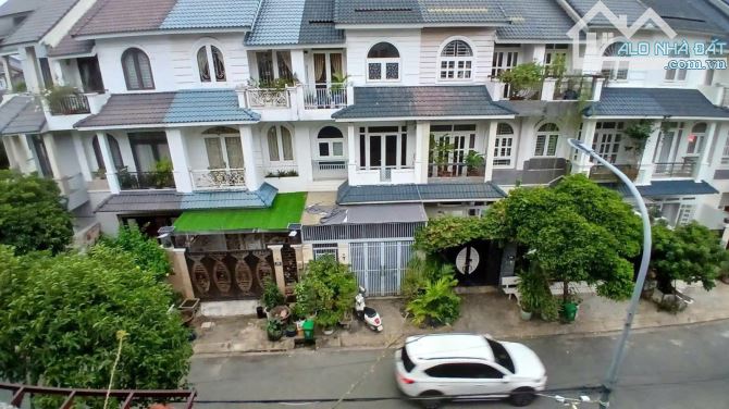 BÁN NHÀ 4 TẦNG 90M2, KDC NHÂN PHÚ VIP,  MẶT TIỀN 12M, SHR, HÒAN CÔNG. CHỈ NHỈNH 8 TỶ!