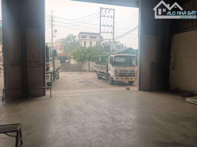 Bán mảnh đất mặt đường Tam Trinh DT 3000m2, MT 50m, Giá 180 tỷ - 1