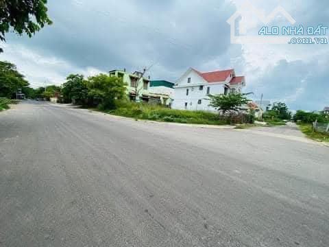 Đất  Đỗ Xuân Hợp - Phú Bài. Đường nhựa 11,5m Dt: 143m2 Gía từ dân: 1 tỷ 5 (Kèm thêm 300 - 1