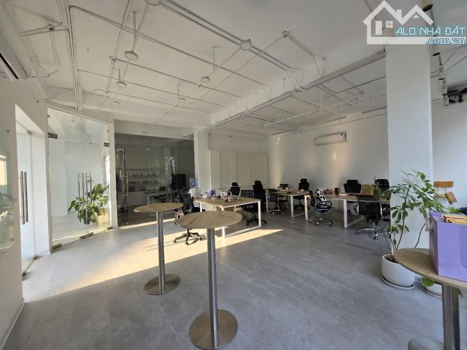 SIÊU ĐẲNG CẤP, BIỆT THỰ TRUNG YÊN 190M2*MT 25M LÔ GÓC, VỈA HÈ, OTO TRÁNH, KINH DOANH ĐỈNH. - 1