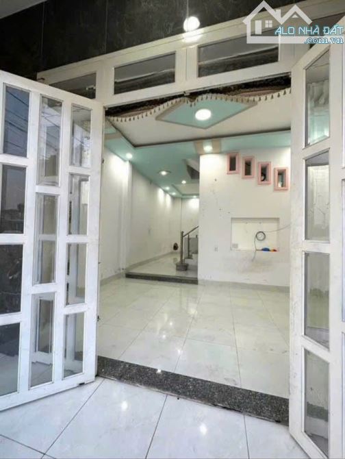 Cần bán gấp căn nhà 1 trệt 1 lầu ở Bà Điểm, Hóc Môn, 80m2, 750trieu, sổ sẵn - 1