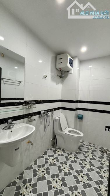 Bán gấp nhà 5 tầng x 30m2 giá  5,75 tỷ tại Quang Tiến Đại Mỗ Nam từ Liêm hn.nhà đẹp ngõ  t - 1