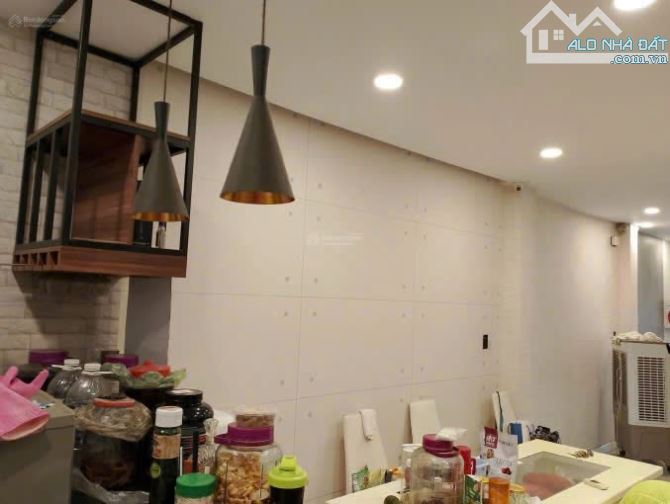 Bán nhà cho thuê 35 tr/th Đường Trần Khánh Dư, Quận 1. Giá 5tỷ090/ 5,3x13m công chứng liền - 1