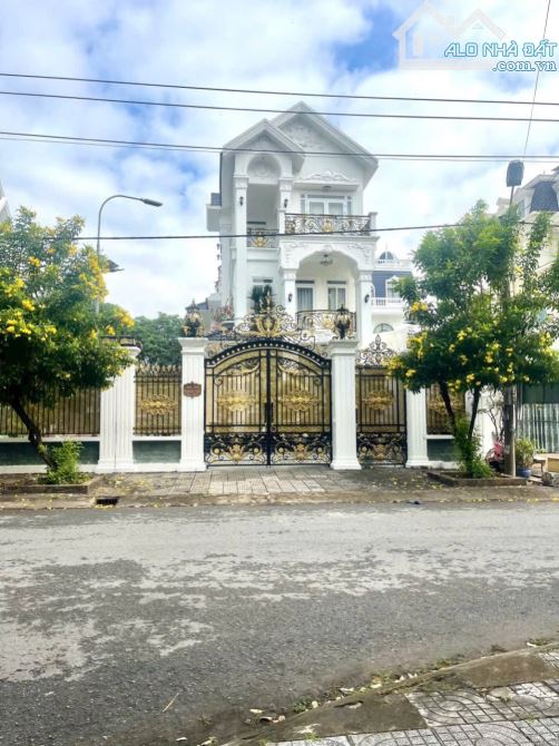 Bán biệt thự mặt tiền Nguyễn Hữu Trí Cồn Khương dt 20x35 sổ hồng hoàn công giá tốt - 1
