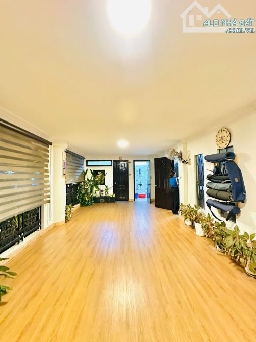 Cho thuê nhà BIỆT THỰ Nguyễn Oanh P17 GV ( 10*20m ) 1 Trệt 2 Lầu - Hẻm xe tải 15m 1 Sẹc - 1