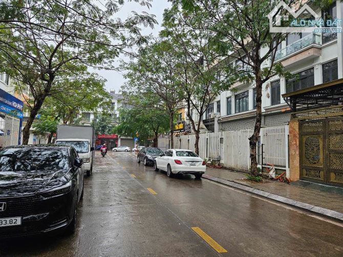 Bán Nhà Liền Kề Khu C GeLeXimCo Lê Trọng Tấn,DT 120m2,MT 6m,Giá 30 Tỷ - 1