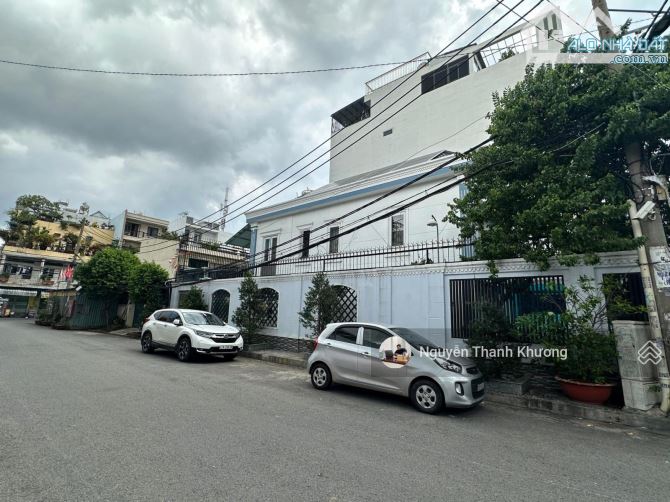 Cho thuê nhà BIỆT THỰ Nguyễn Oanh P17 GV ( 10*20m ) 1 Trệt 2 Lầu - Hẻm xe tải 15m 1 Sẹc - 14