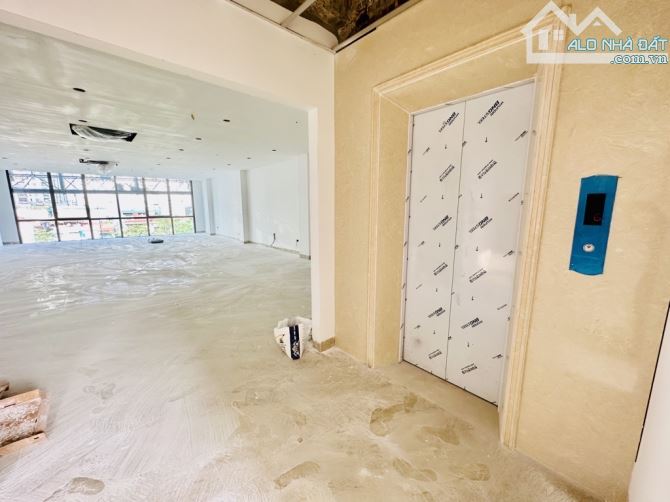 Bán tòa Buiding Khuất Duy Tiến  9 tầng thông sàn 121m, mặt tiền quyền lực, vỉa hè đá bóng - 2