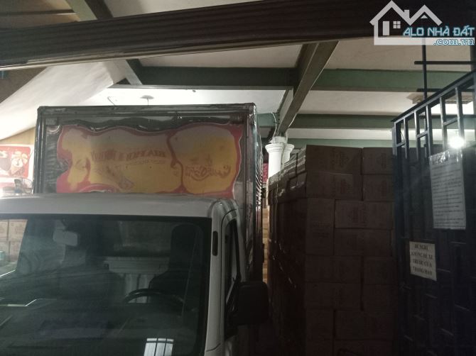 Bán nhà mặt phố Tân Mai DT 1150m2, MT 30m, Giá 90 tỷ