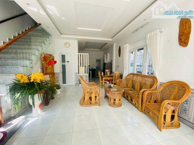 VILLA 200M2 CHỈ 8TY5 NGAY TRUNG TÂM HOÀNG VĂN THỤ - 2