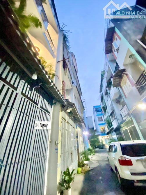 70m² NGUYỄN OANH xây 1 trệt 2 lầu. Gần tiểu học Lê Đức Thọ. Hẻm 6m, giá 2 tỷ 590. Sổ sẵn - 2