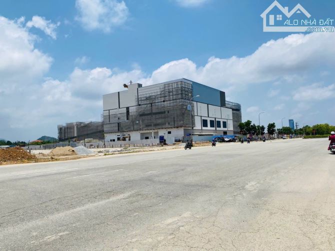 Mặt Tiền Văn Tiến Dũng , Tp huế , 307m2 - 2