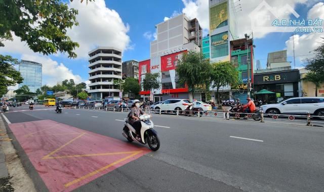 BÁN NHÀ TRUNG TÂM - Q1 - Đia chỉ: Nguyễn Thái Học, P .Cầu Ông Lãnh Quận 1 - 2