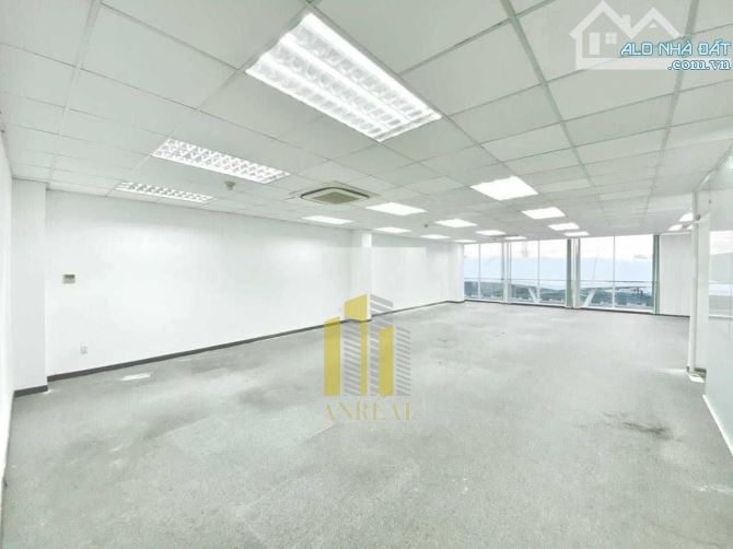 VĂN PHÒNG MẶT TIỀN XUÂN THUỶ 180M2 GIÁ 68 TRIỆU - 2