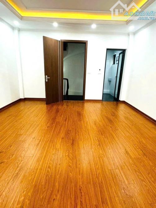 Cần bán nhà mới thang máy gần ôtô 36m2 ngõ 123 Phố Trần Cung - 2