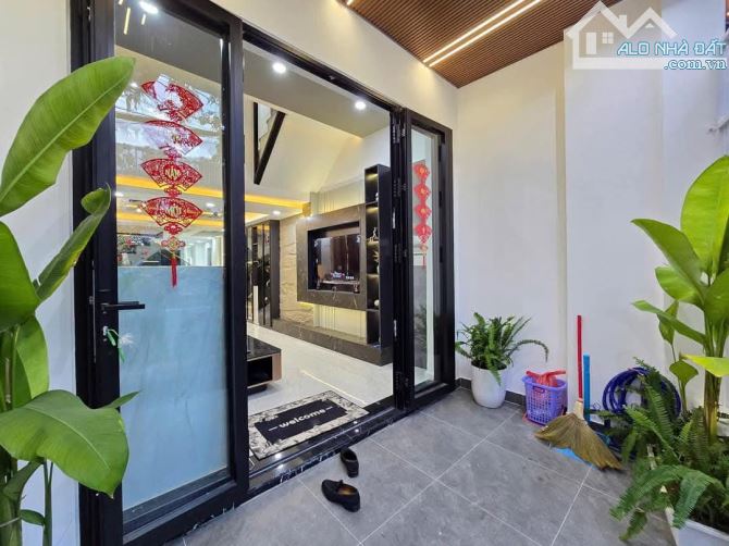 Nhà kiệt 408 trưng nữ vương. View công viên - 2