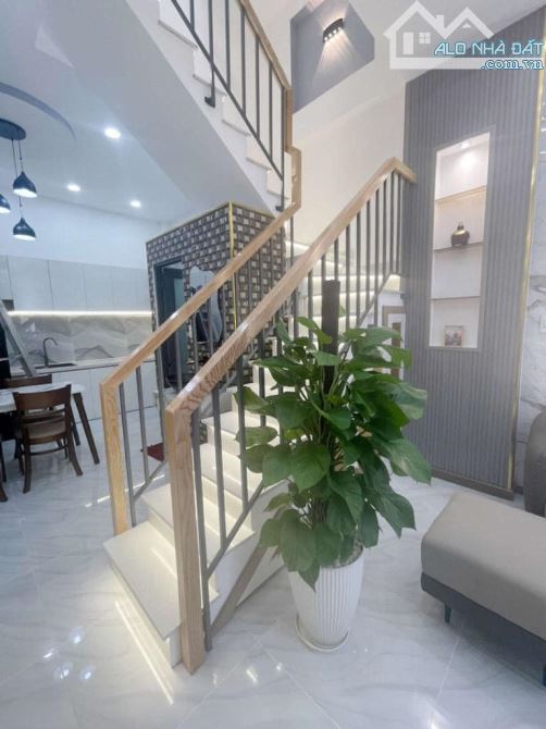 Bán nhà HẺM XE HƠI ĐỢI CỬA Vườn Chuối Q.3, 5 tầng, hàng xóm cư xá Đô Thành, nhỉnh 5 tỷ - 2