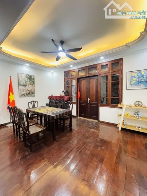 Mặt Tiền Rộng - Ngõ 3 Gác - Nội Thất, Thiết Kế Đẹp, phố Trương Định, dt: 56m,mt: 5,3m,5 tầ - 3