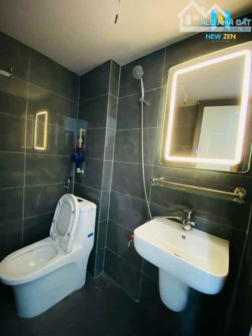 Cho Thuê CCMN ĐG Mậu Lương Hà Đông 25m2 Gác Xép Ban Công Full Nội Thất Thang Máy Ô Tô Đỗ - 3