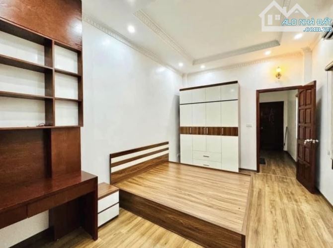 Với 50m2 SHR Đ.Yên Thế, Tân Bình Chỉ Có 3,85 Tỷ 1T2L4PN LH Ngay Em Phát - 3