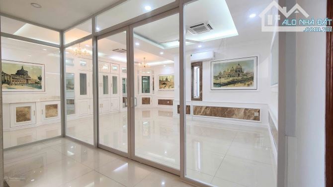 Biệt Thự mặt tiền Khu Sân Bay nhà Ga T3, 8x20m 1 Hầm 5 tầng. Giá 50 tỷ TL - 3