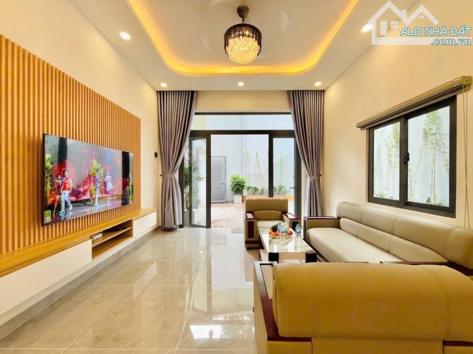 VILLA MINI ĐẸP Ở NGAY, 3 TẦNG, HẺM 3M, Đ. PHAN HUY ÍCH - P.12 - GV, 102M2 (6.8m x 18), 7.7 - 3