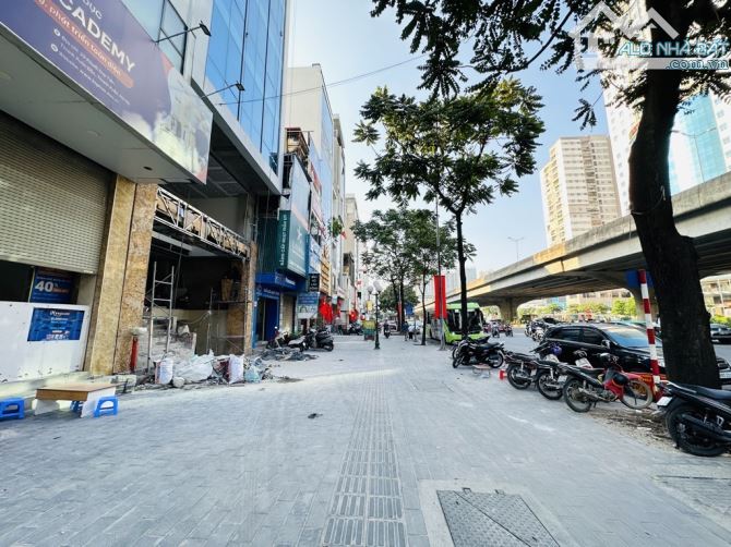 Bán tòa Buiding Khuất Duy Tiến  9 tầng thông sàn 121m, mặt tiền quyền lực, vỉa hè đá bóng - 4