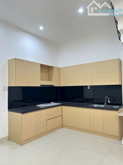 Bán nhà 3 tầng mặt tiền đừơng LÝ NHÂN TÔNG , Hải Châu , Đà Nẵng - 4