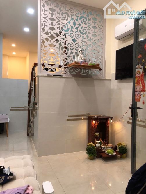 🏠MẶT TIỀN QUẬN 6 NHÀ CÒN MỚI ĐẸP VÀO Ở NGAY , 2 TẦNG BTCT , 2 PN , 2 WC - 4