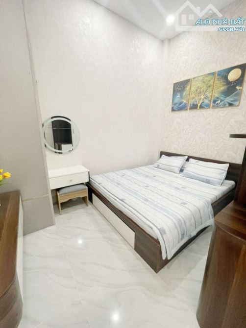 Bán nhà HẺM XE HƠI ĐỢI CỬA Vườn Chuối Q.3, 5 tầng, hàng xóm cư xá Đô Thành, nhỉnh 5 tỷ - 4