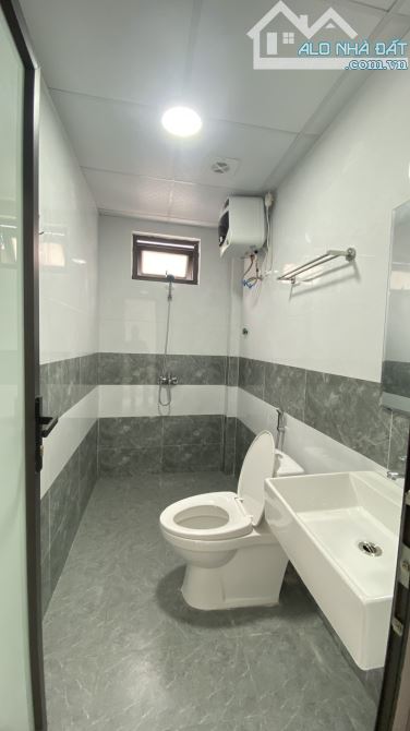 Việt Hưng, Long Biên cực hiếm, nhà 5 tầng x 42m2, MT 6m, Lô góc, 2 thoáng. Giá 5,8 tỷ - 6