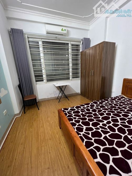 BÁN NHÀ DÒNG TIỀN-DỊCH VỌNG HẬU -5 tầng 40M- 3 BƯỚC RA PHỐ- VỊ TRÍ ĐẸP- CHỈ NHỈNH 9 TỶ - 6