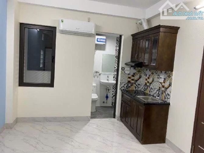 BÁN TÒA CHDV Ở ĐỖ NHUẬN GẦN CV HÒA BÌNH, 110m2*8T LÔ GÓC, 19P CHO THUÊ 110TR, GIÁ 22 TỶ - 9