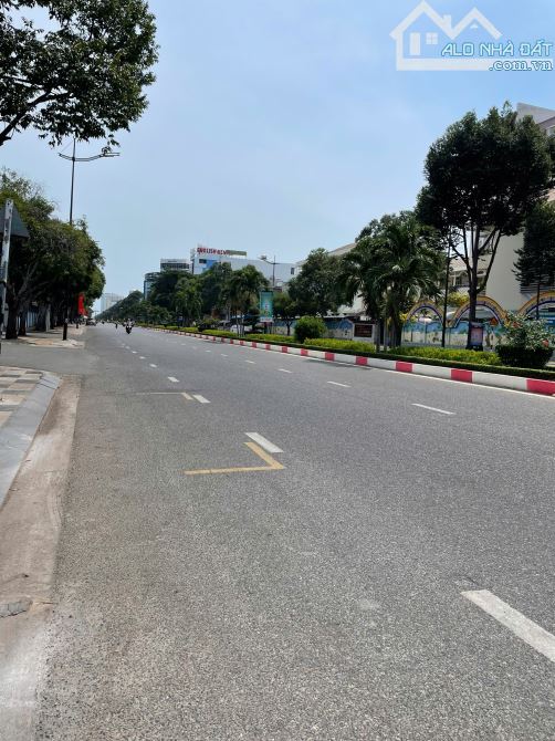 BÁN NHÀ MẶT TIỀN LÊ HỒNG PHONG (2 LẦU) NỞ HẬU SỔ HỒNG GẦN BANK, VĂN PHÒNG, TTAN