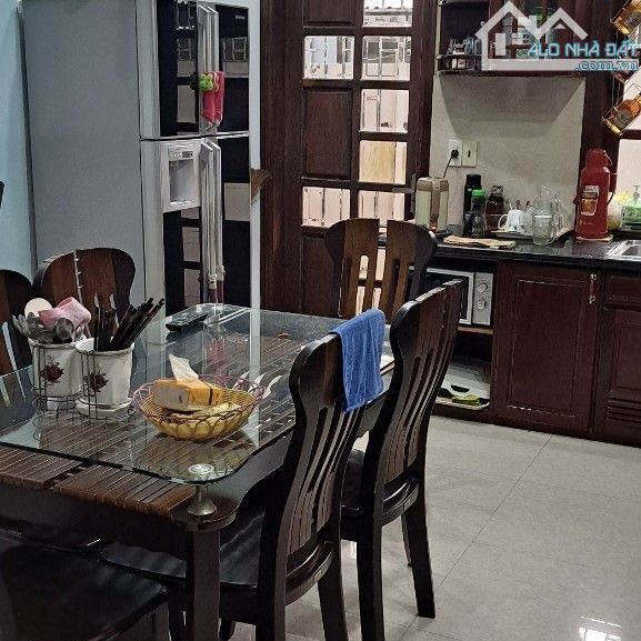 Nhà 4 tầng 100m2 trung tâm tp Huế khu vực Trường Chinh giao Hoàng Quốc Việt chỉ 6 tỉ