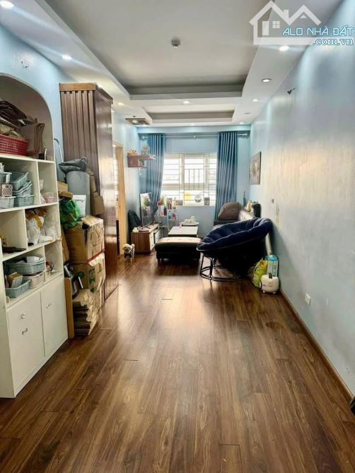 Chung cư Thanh hà 62m2 -2 ngủ - nhà đẹp , tầng đẹp full đồ giá 2.4x tỷ
